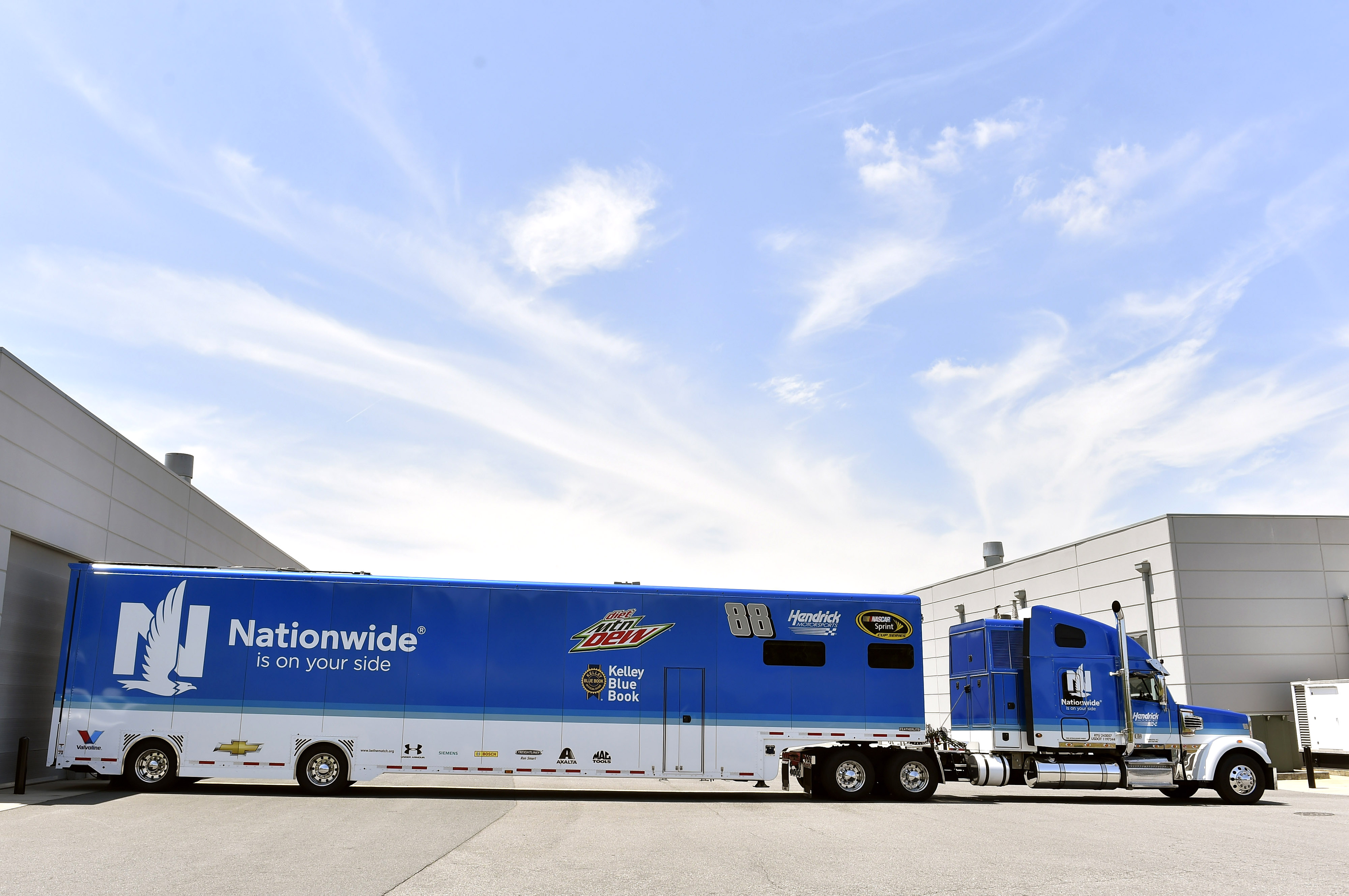 'Hammerhead' Earnhardt hitches a ride in No. 88 hauler to Daytona
