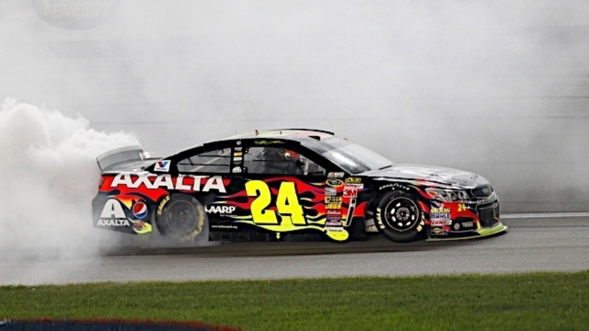 Gordon wins at Kansas, teammates finish in top 10