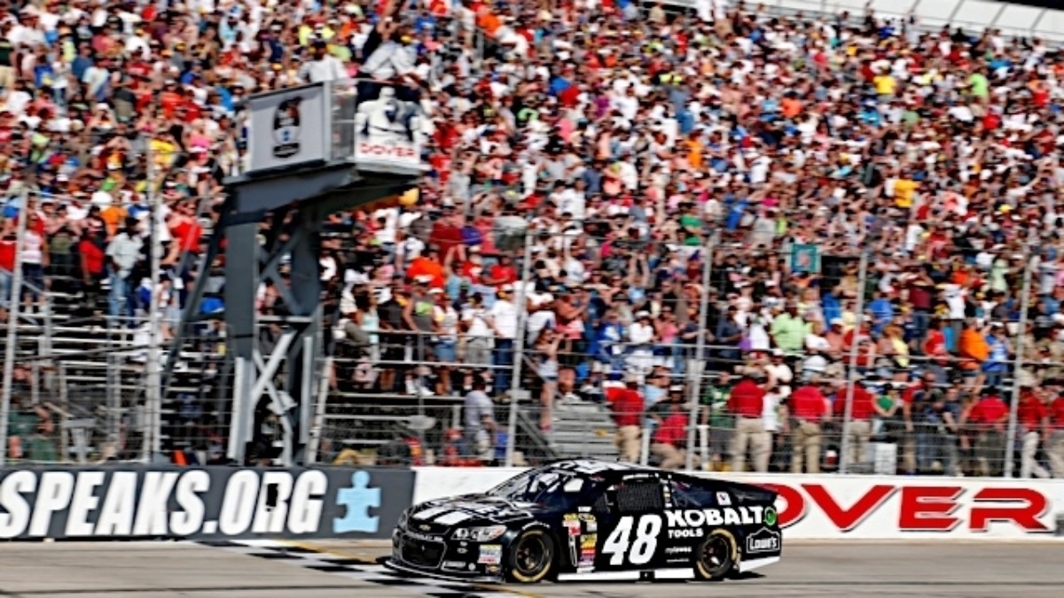 Jimmie Johnson wins at Dover