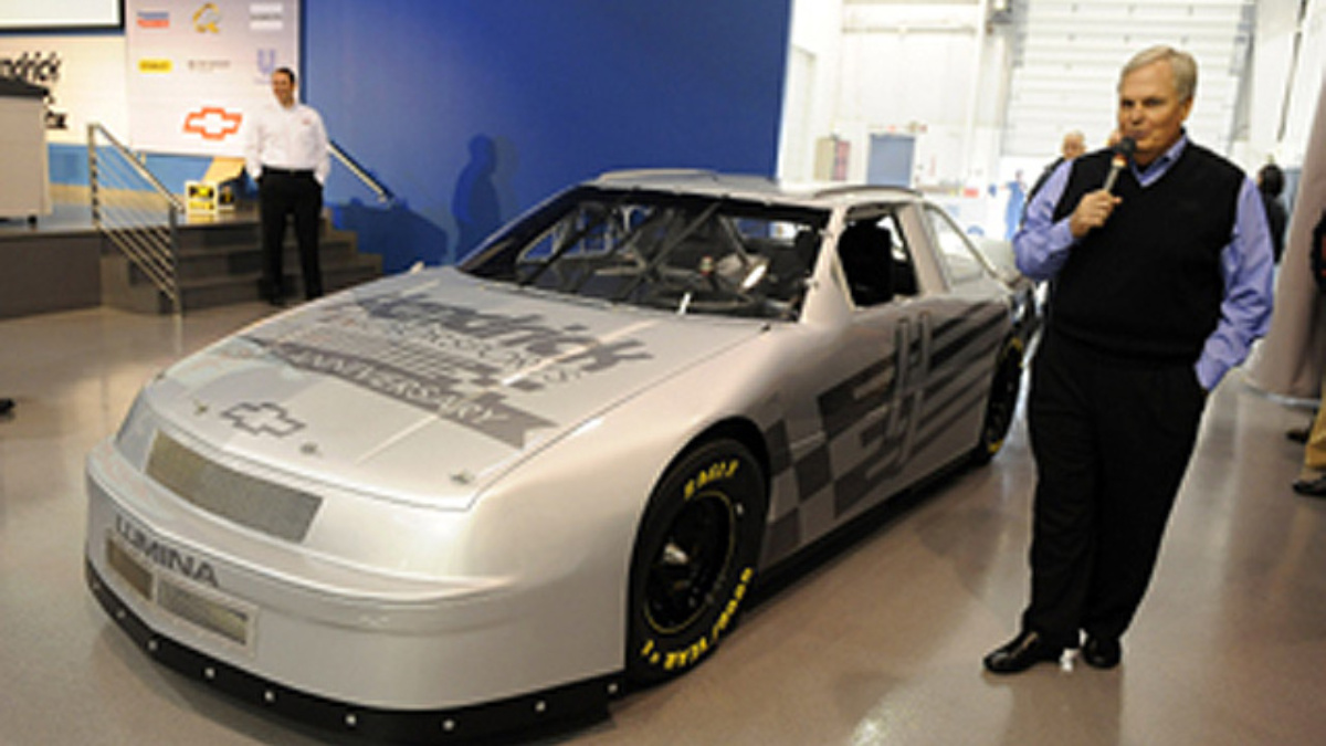 Hendrick presented with first chassis 'Dusty'