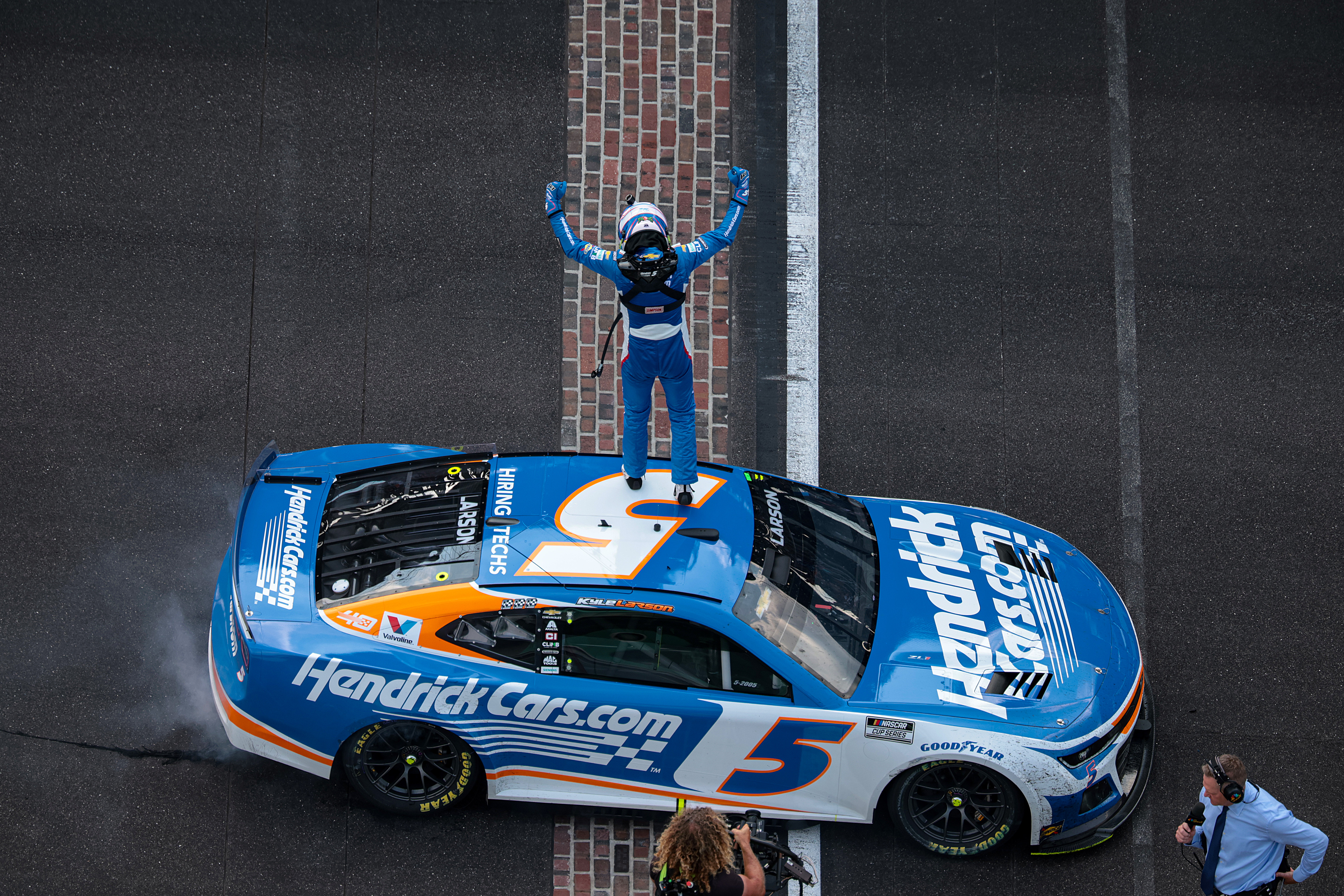 カイル・ラーソン、2024年にインディアナポリスの償還を獲得 Brickyard 400 | 40日間で40勝