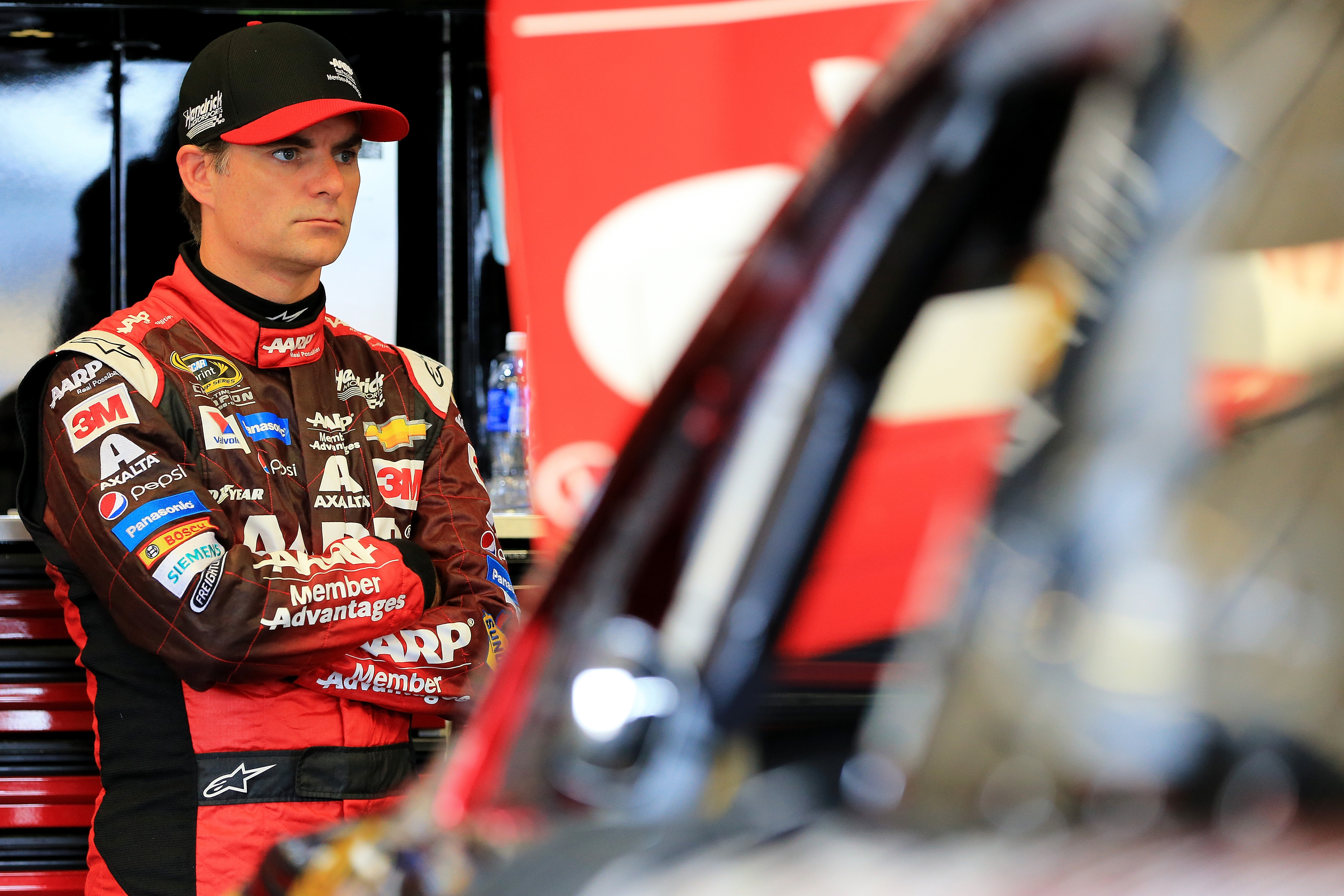 A piece of Gordon's 2015 firesuit is included in this 1:1 trading card