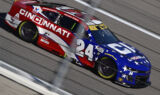 Hendrick Motorsports outlasts the competition in Kansas | Images