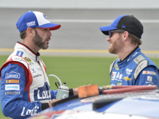 Earnhardt 'happy' for Johnson's #se7en accomplishment