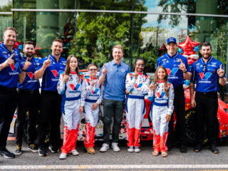 Rick Hendrick, William Byron visit Levine Children's Hospital for Valvoline paint scheme unveiling | Images