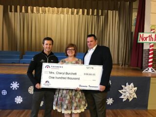 Kahne, Farmers Insurance award $100,000 educational grant