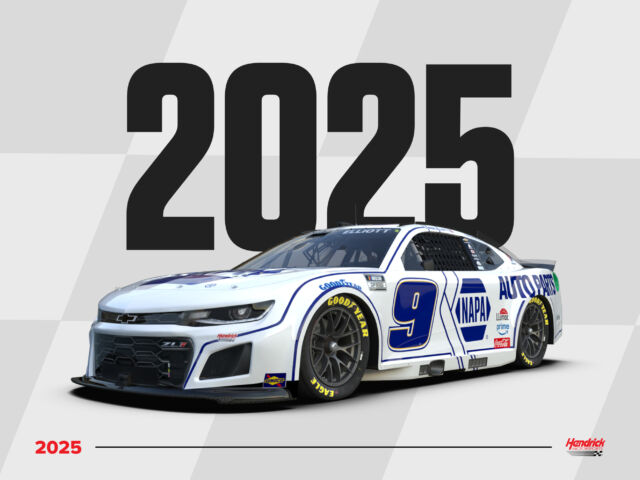 Chase Elliott #9 2025 NAPA White 1:24 HO Die-Cast | Hendrick Store